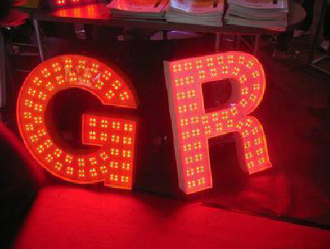 墨江LED发光字常见的安装误区。